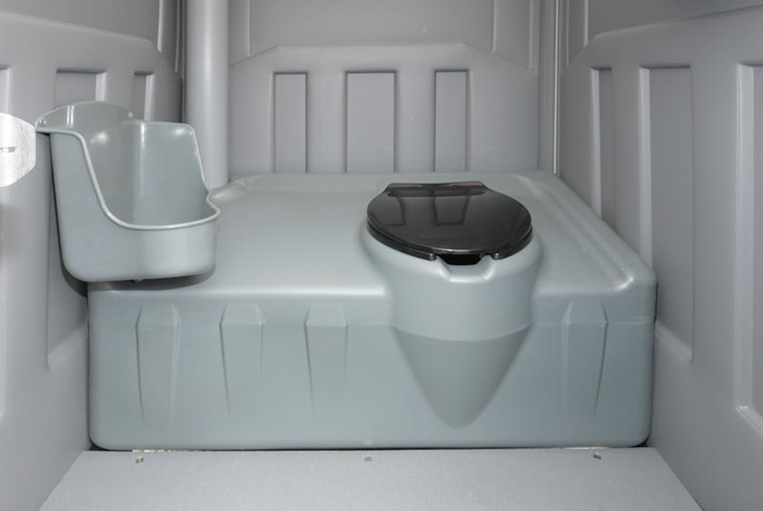 FULL SIZED TOILET WITH AMPLE ROOM INSIDE FOR COMFORT