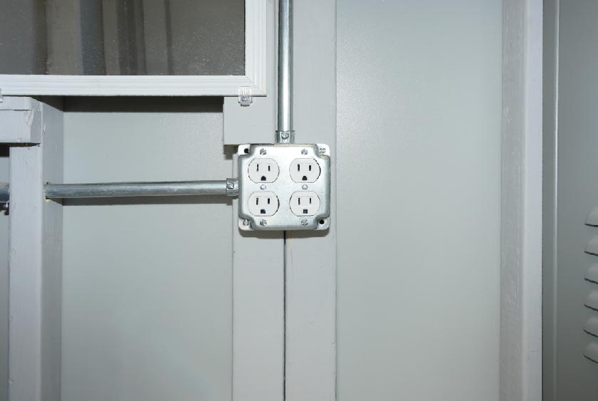 4-WAY OUTLET FOR CONVENIENCE