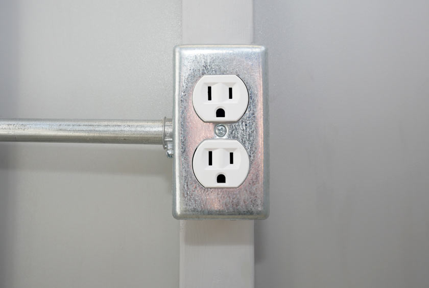 DUPLEX 110V OUTLET FOR CONVENIENCE