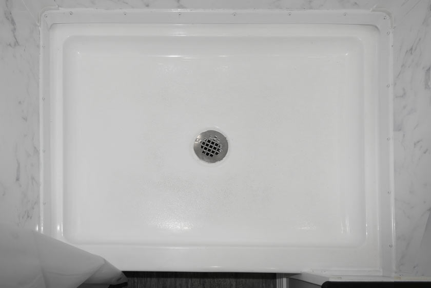 AMPLE ROOM INSIDE SHOWER STALL