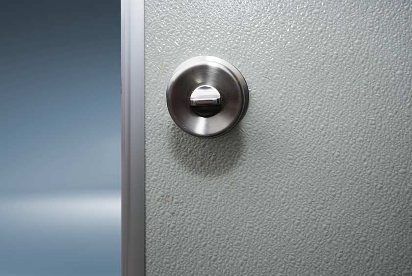 KEY LOCK ENTRY FOR PRIVACY