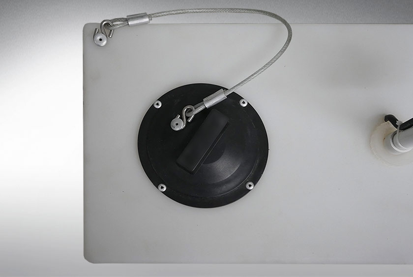 Large access ports enable fast refilling of fresh water