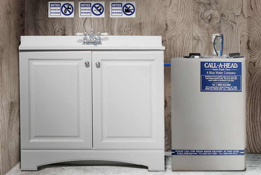 SINK SYSTEM PROVIDES 35 GALLONS OF FRESH WATER