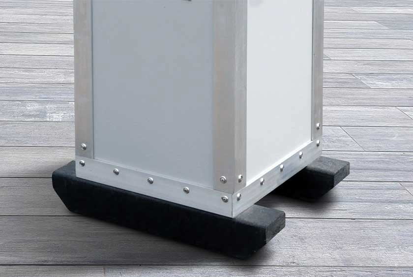 HEAVY DUTY, NON-SLIP SKIDS PREVENTS MOVING OR TIPPING