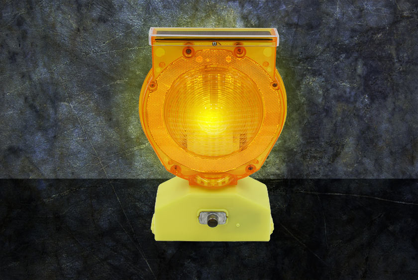 THE YELLOW SAFETY LIGHT BY CALLAHEAD