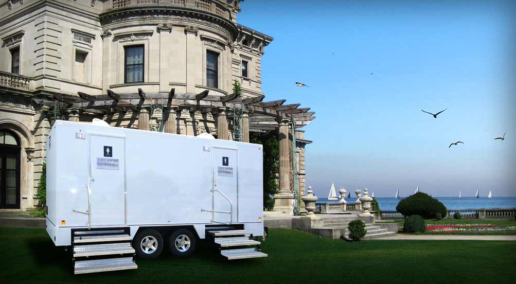 CASTLE HILL VIP Bathroom Trailer in New York