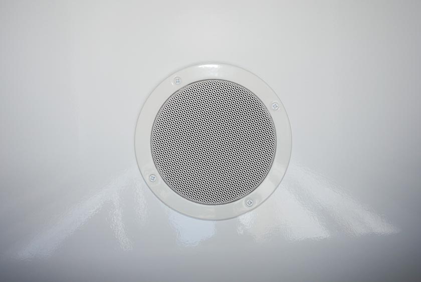 750 WATT STEREO SYSTEM WITH BUILT IN CEILING SPEAKERS