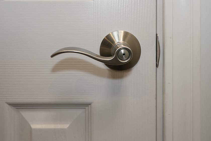 BRUSHED NICKEL HARDWARE PROVIDE A SOLID, LUXURIOUS FEEL