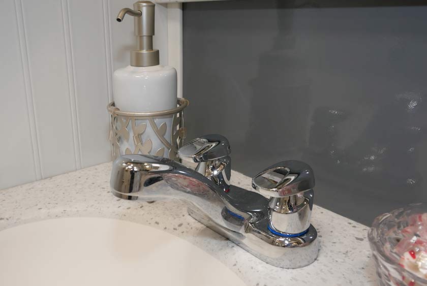 AUTOMATIC SHUTOFF FAUCETS PROVIDE HOT AND COLD WATER
