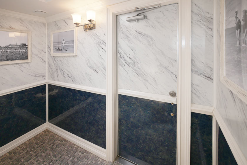 WELL-APPOINTED COMMON AREA ON WOMEN'S SIDE