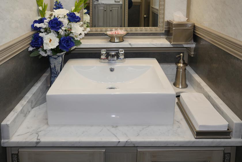 SQUARE KOHLER PORCELAIN SINK BASINS