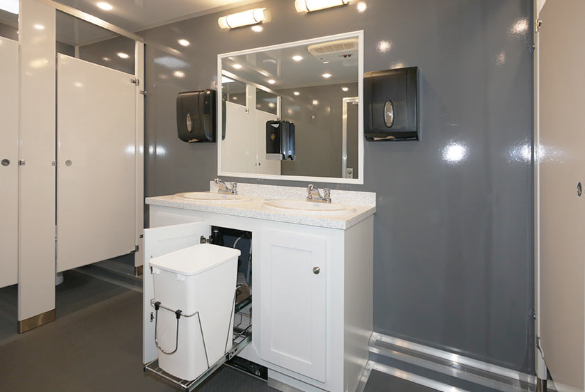 EASY, PULLOUT WASTEBASKET