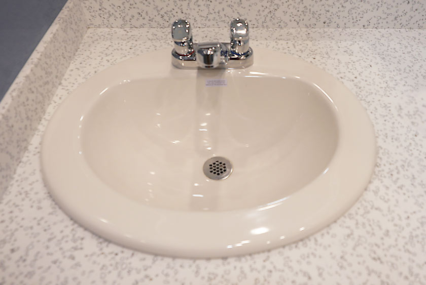 FULL SIZED PORCELAIN SINKS