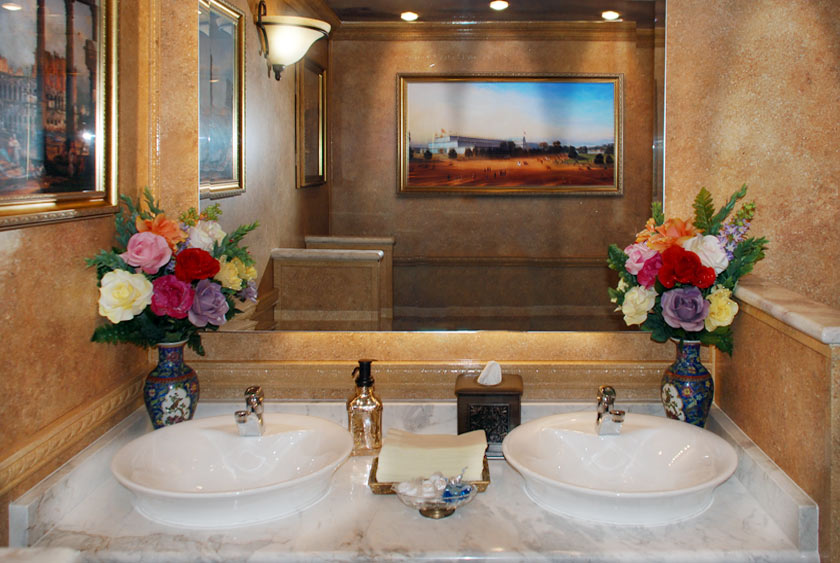 WOMEN'S VANITY WITH DOUBLE SINKS, LIGHTED MIRROR AND AMENITIES