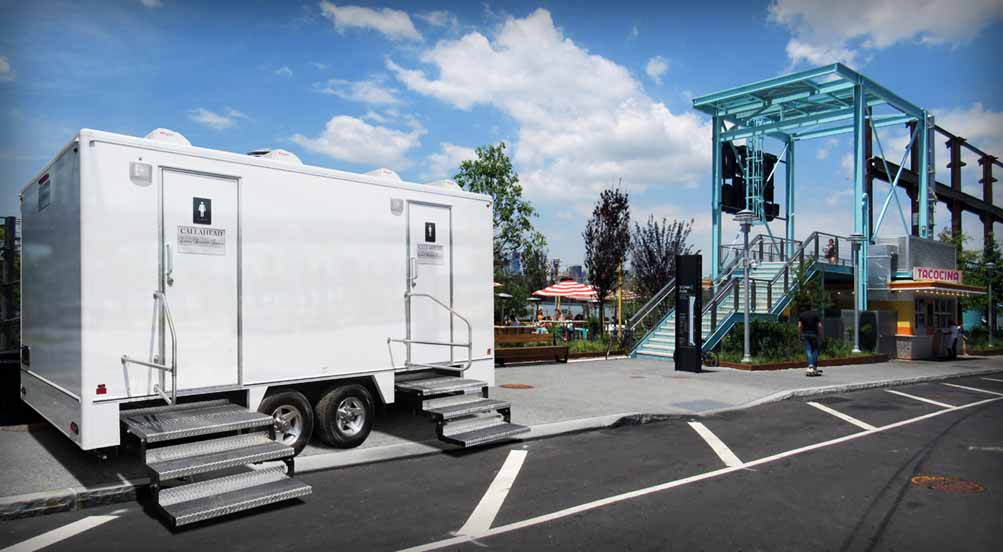 The Williamsburg Luxury Restroom Trailer By The Park