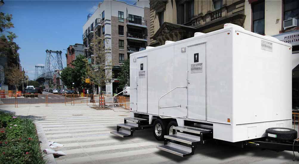 The Williamsburg Luxury Restroom Trailer Near Restaurants