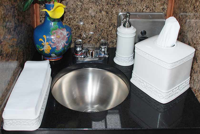 STAINLESS STEEL SINKS WITH AUTOMATIC SHUTOFF FAUCETS