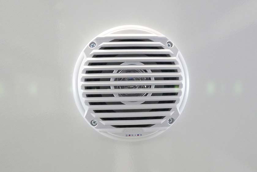 STEREO MUSIC SYSTEM WITH CEILING MOUNTED SPEAKERS