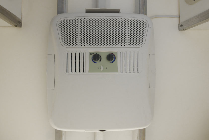 Dometic 13,000 BTU overhead air conditioning system