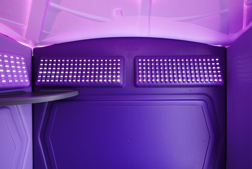 MOLDED-IN VENT SCREEN FOR AIR CIRCULATION