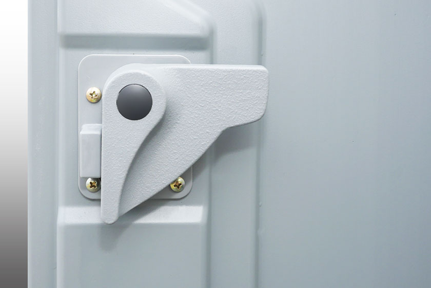 OVERSIZED LOCKING KNOB FOR CONVENIENCE